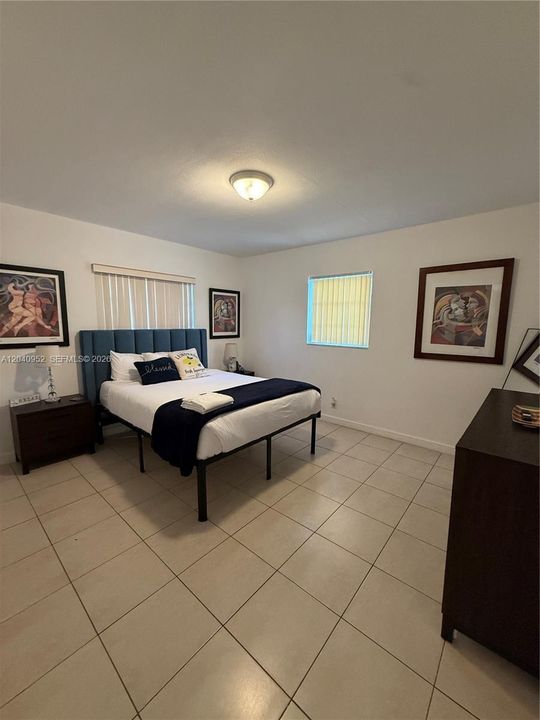 For Rent: $2,500 (2 beds, 1 baths, 1100 Square Feet)