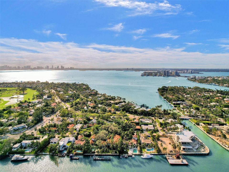 For Sale: $2,195,000 (2 beds, 2 baths, 1322 Square Feet)