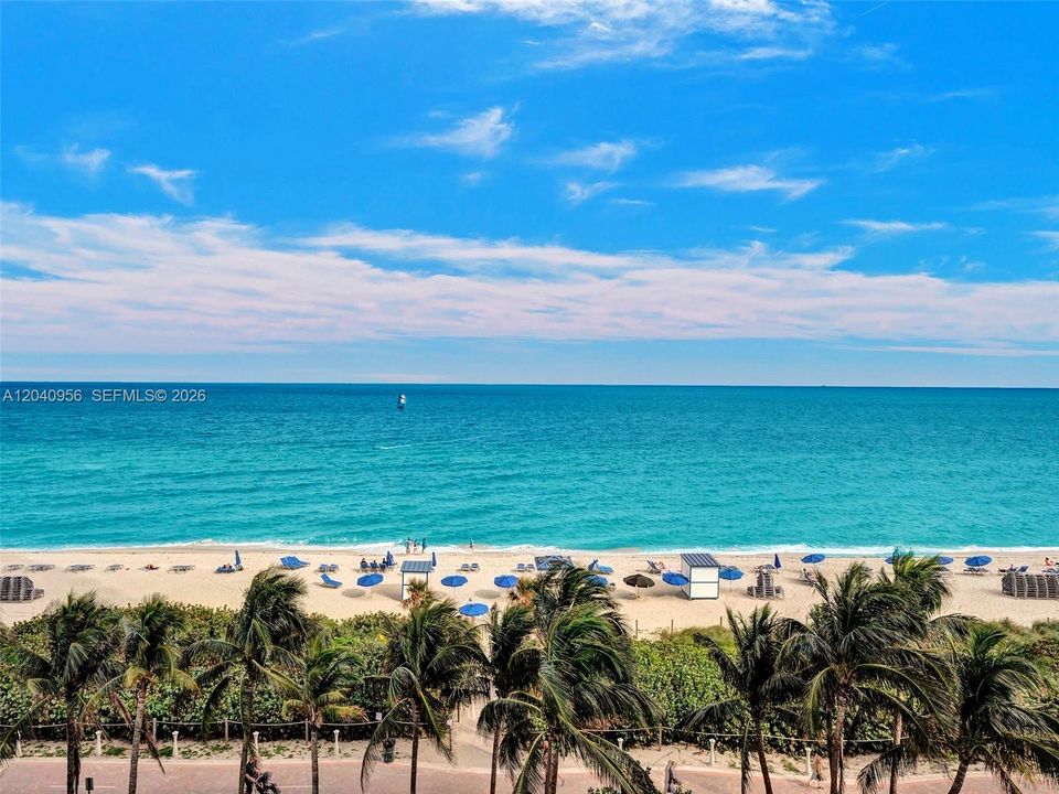 For Sale: $2,195,000 (2 beds, 2 baths, 1322 Square Feet)