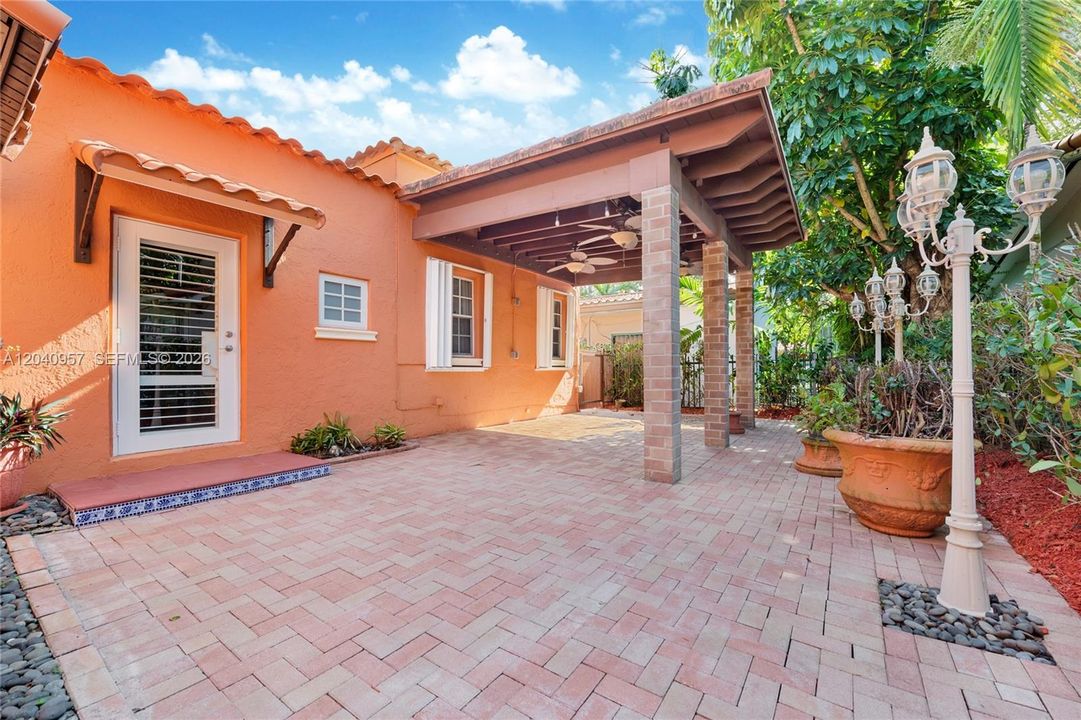 For Rent: $5,600 (3 beds, 3 baths, 1787 Square Feet)
