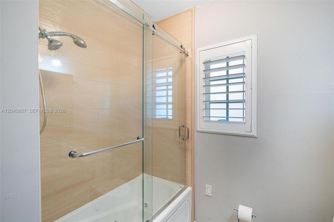For Rent: $5,600 (3 beds, 3 baths, 1787 Square Feet)