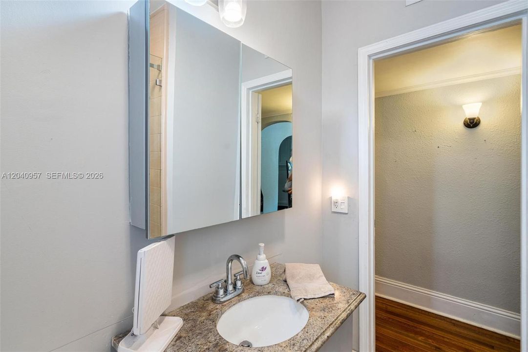 For Rent: $5,600 (3 beds, 3 baths, 1787 Square Feet)