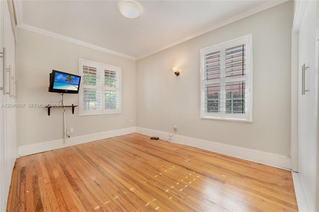 For Rent: $5,600 (3 beds, 3 baths, 1787 Square Feet)