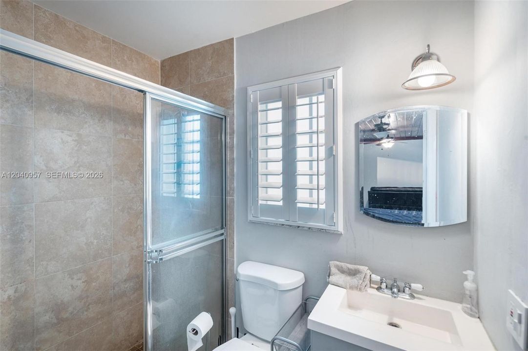 For Rent: $5,600 (3 beds, 3 baths, 1787 Square Feet)