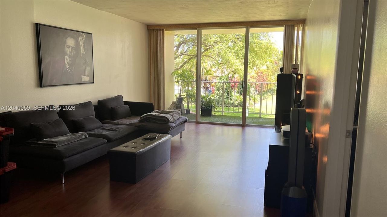 En Renta: $1,950 (1 camas, 1 baños, 840 Pies cuadrados)