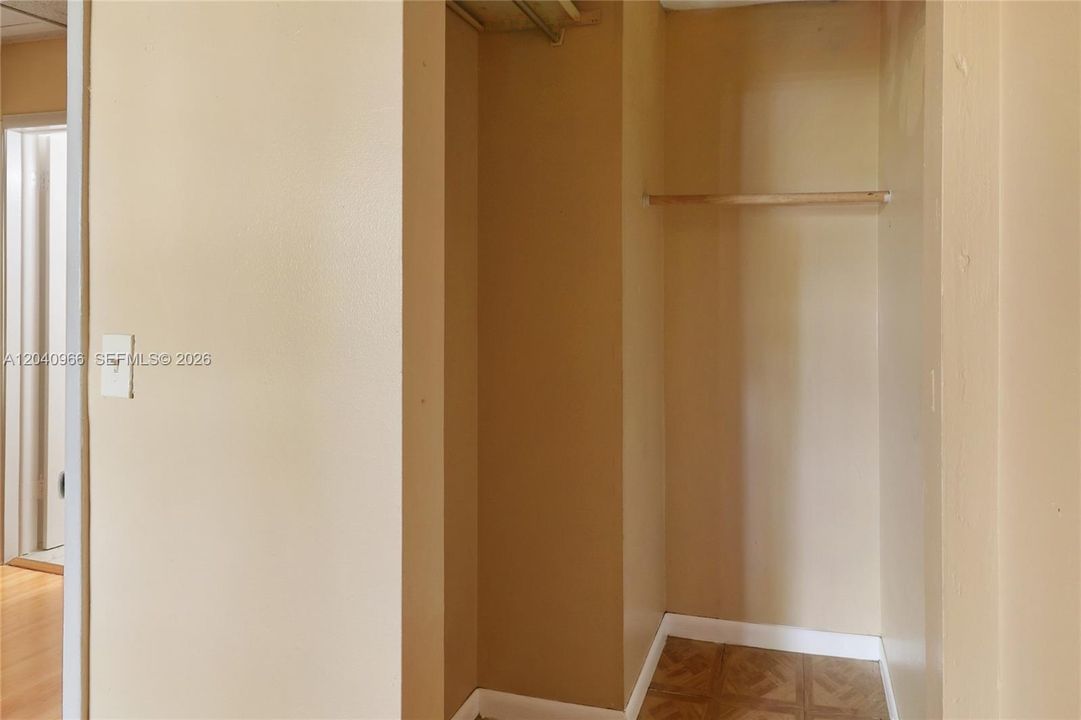 На продажу: $330,000 (3 спален, 1 ванн, 1147 Квадратных фут)