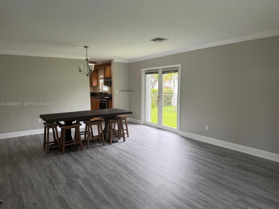 For Sale: $775,000 (4 beds, 2 baths, 1992 Square Feet)