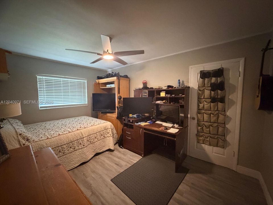 For Sale: $775,000 (4 beds, 2 baths, 1992 Square Feet)