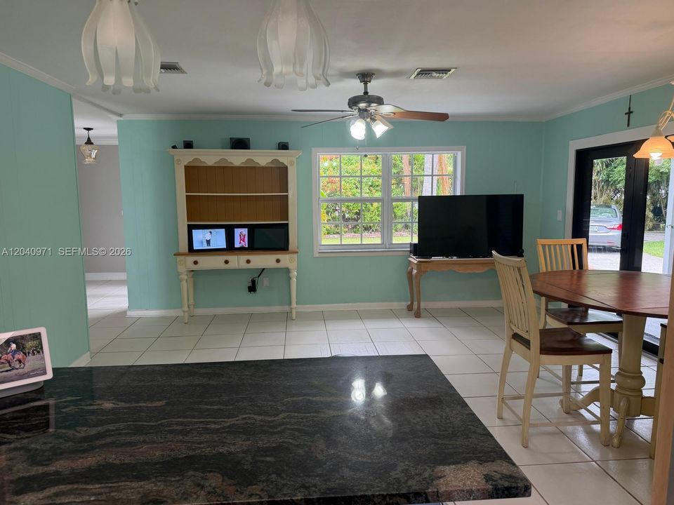 For Sale: $775,000 (4 beds, 2 baths, 1992 Square Feet)