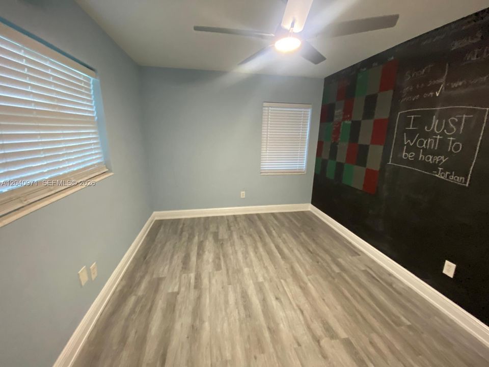 For Sale: $775,000 (4 beds, 2 baths, 1992 Square Feet)