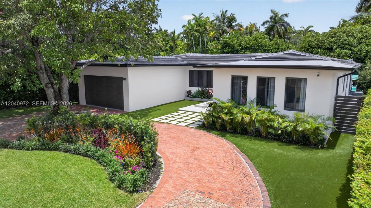 For Rent: $13,000 (2 beds, 2 baths, 2311 Square Feet)