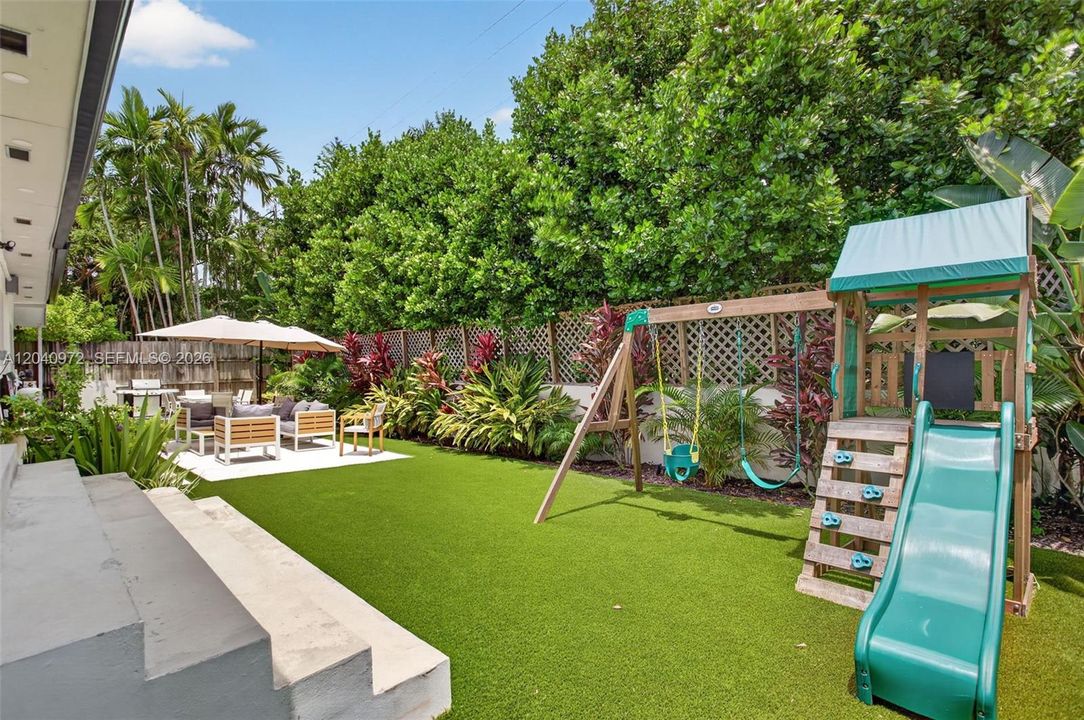 For Rent: $13,000 (2 beds, 2 baths, 2311 Square Feet)