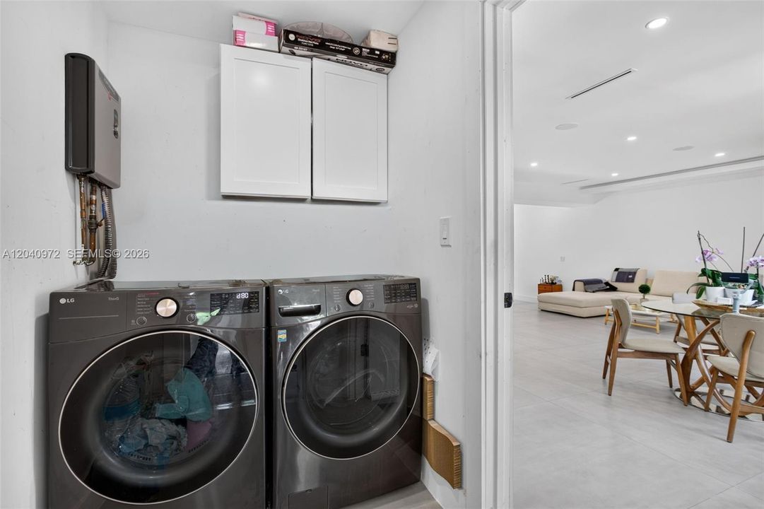 For Rent: $13,000 (2 beds, 2 baths, 2311 Square Feet)