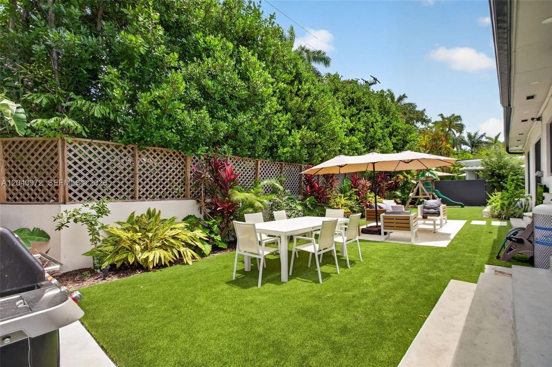 For Rent: $13,000 (2 beds, 2 baths, 2311 Square Feet)
