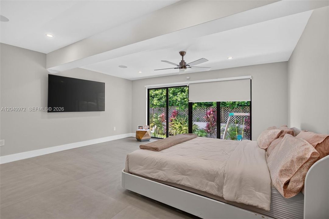 For Rent: $13,000 (2 beds, 2 baths, 2311 Square Feet)