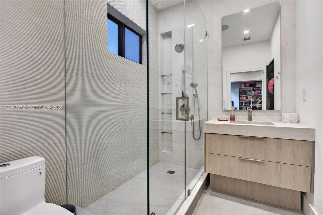 For Rent: $13,000 (2 beds, 2 baths, 2311 Square Feet)