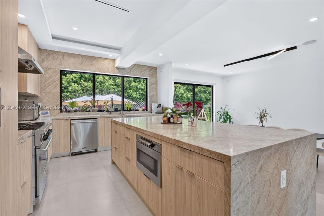 For Rent: $13,000 (2 beds, 2 baths, 2311 Square Feet)