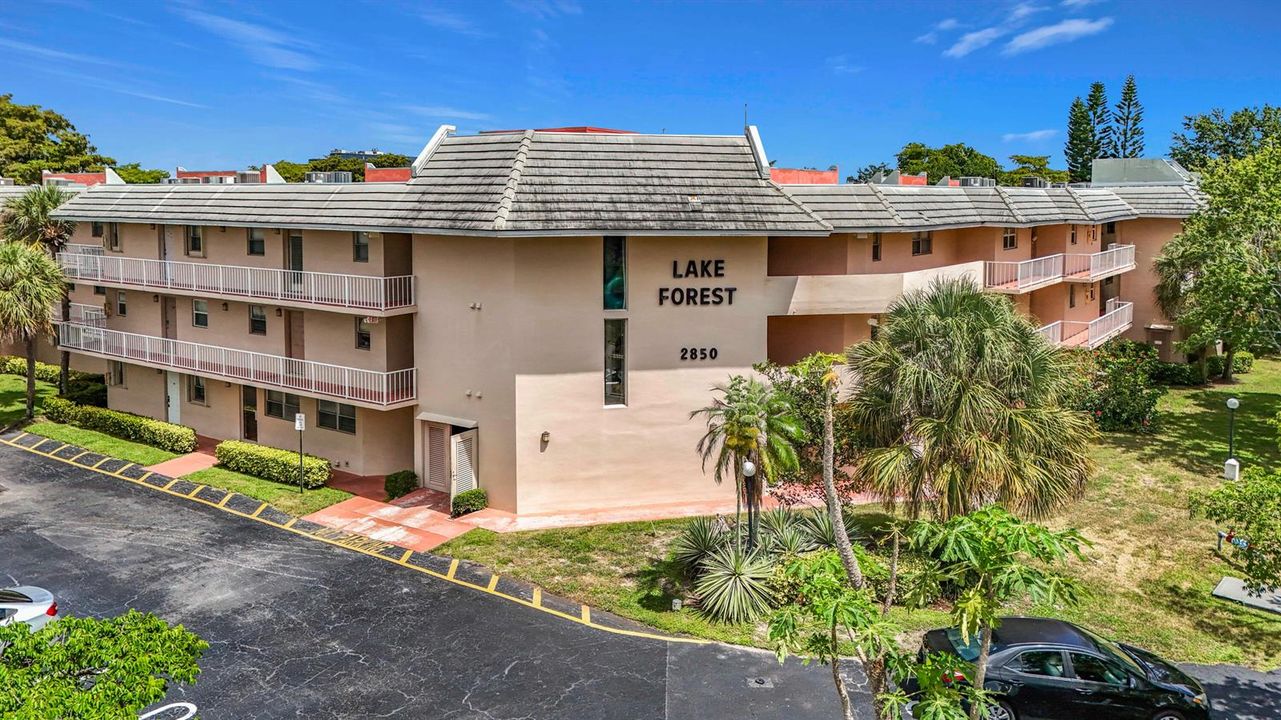 2850 Forest Hills Boulevard #212-11