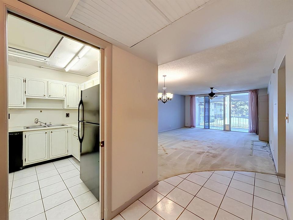 2850 Forest Hills Boulevard #212-18