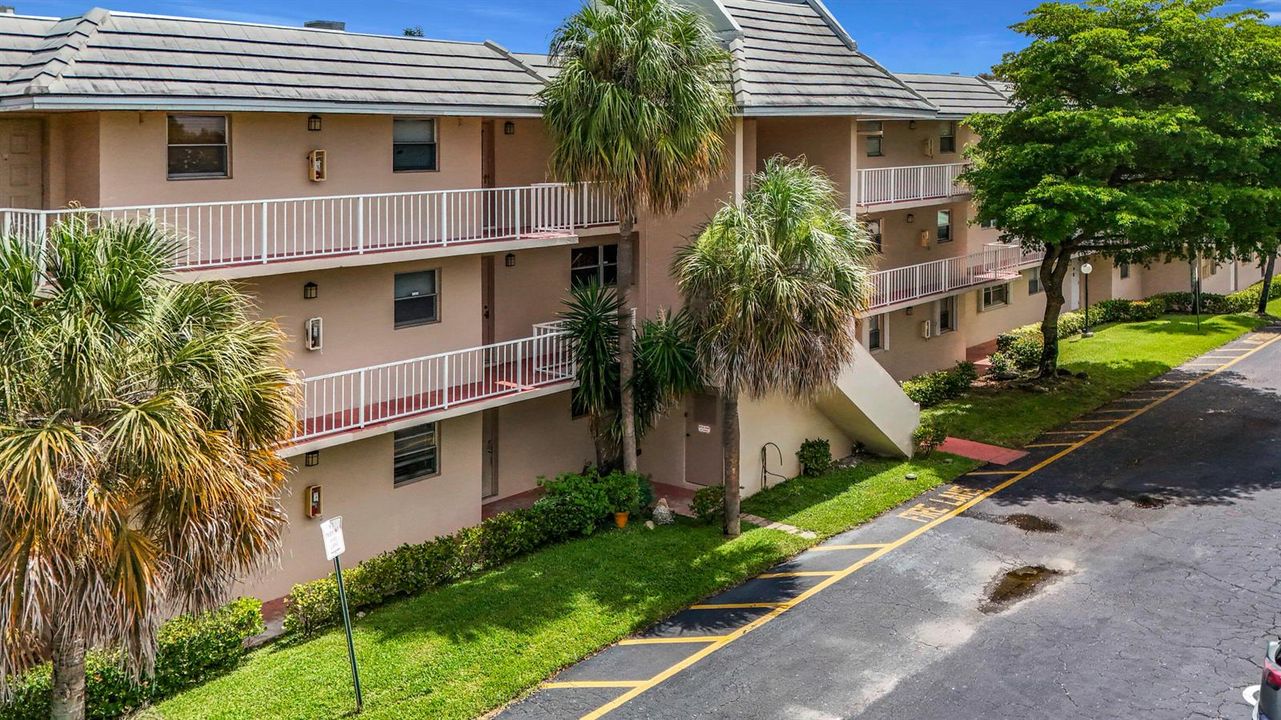 2850 Forest Hills Boulevard #212-14