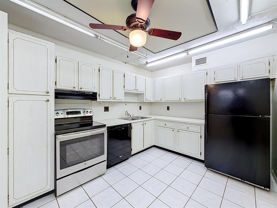 2850 Forest Hills Boulevard #212-25
