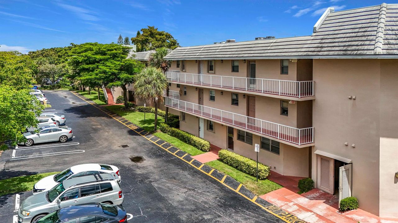 2850 Forest Hills Boulevard #212-13