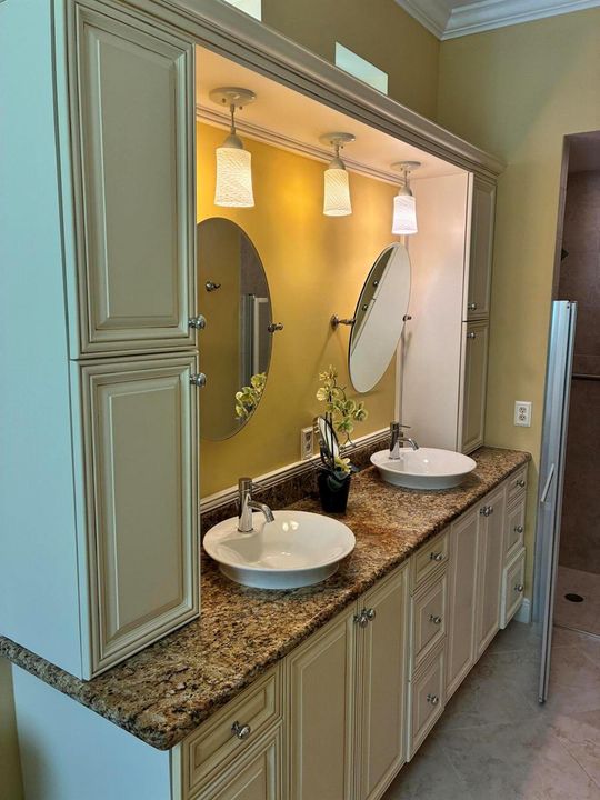 Master bath 3