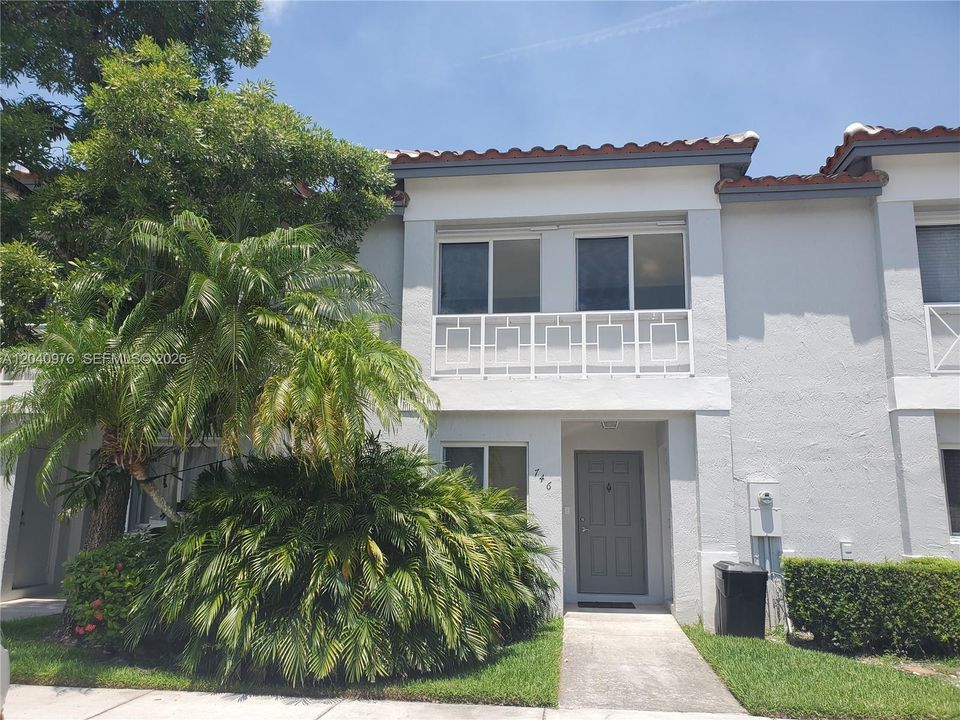 For Rent: $2,950 (3 beds, 2 baths, 1361 Square Feet)