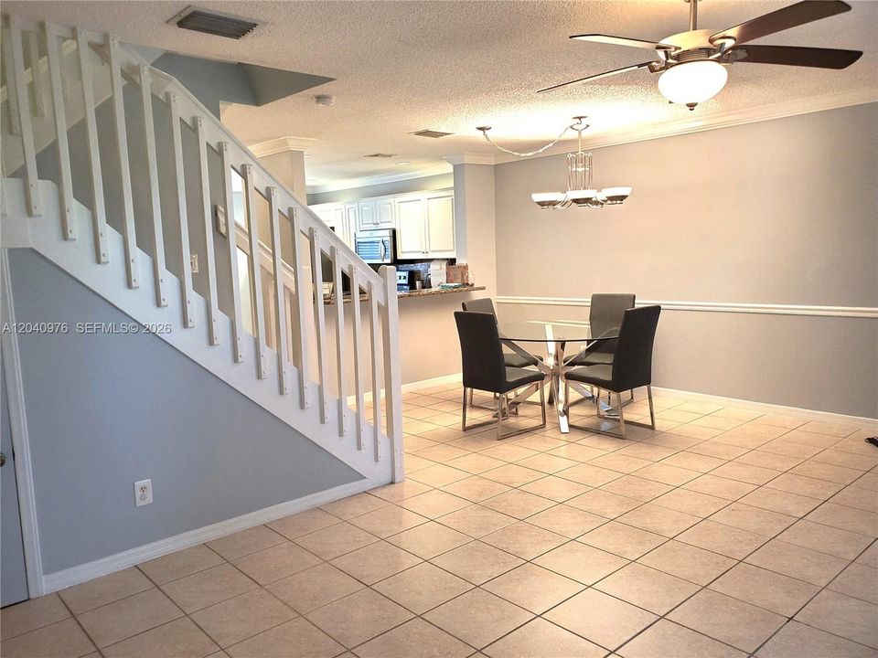 For Rent: $2,950 (3 beds, 2 baths, 1361 Square Feet)