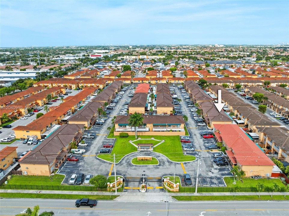 En Venta: $380,000 (2 camas, 2 baños, 1050 Pies cuadrados)