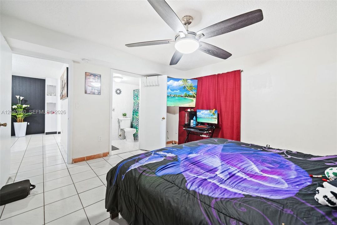En Venta: $380,000 (2 camas, 2 baños, 1050 Pies cuadrados)