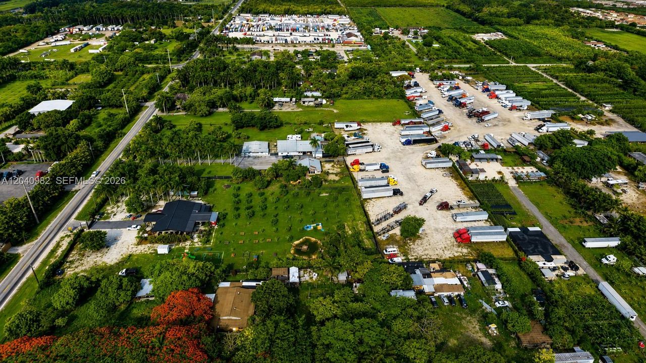 На продажу: $5,799,000 (4 спален, 3 ванн, 1978 Квадратных фут)