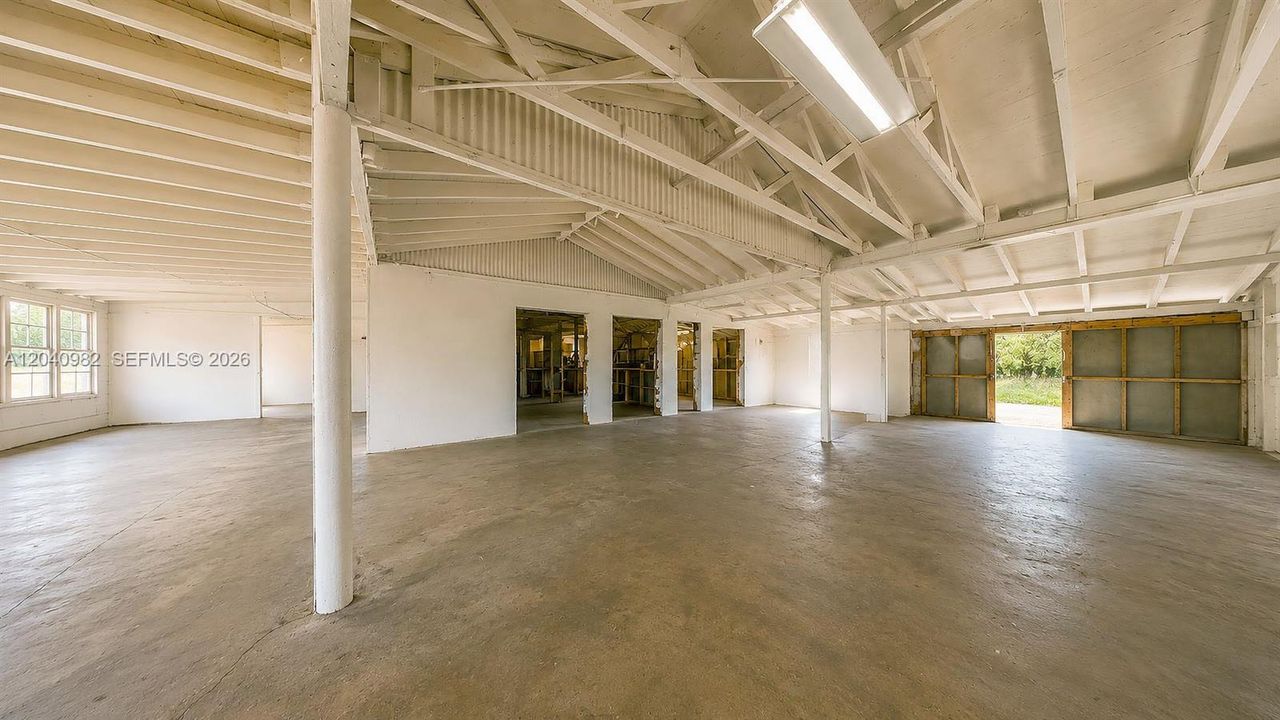 На продажу: $5,799,000 (4 спален, 3 ванн, 1978 Квадратных фут)