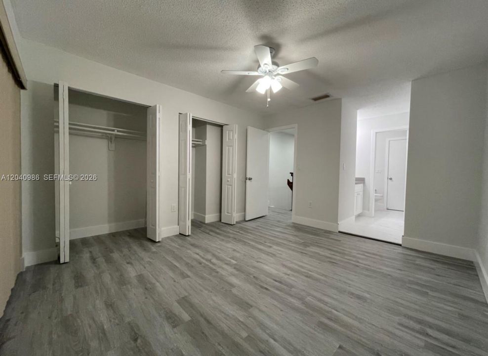 For Rent: $2,500 (2 beds, 1 baths, 1076 Square Feet)