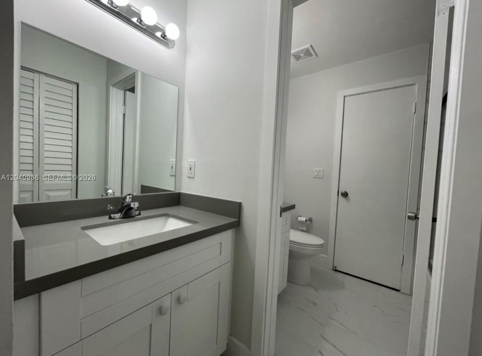 For Rent: $2,500 (2 beds, 1 baths, 1076 Square Feet)