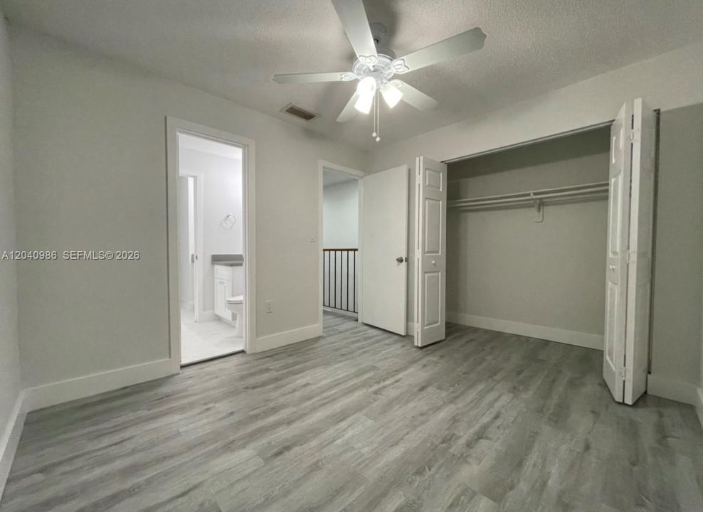 For Rent: $2,500 (2 beds, 1 baths, 1076 Square Feet)