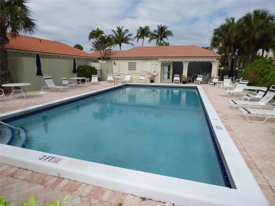 For Rent: $2,800 (2 beds, 2 baths, 1578 Square Feet)