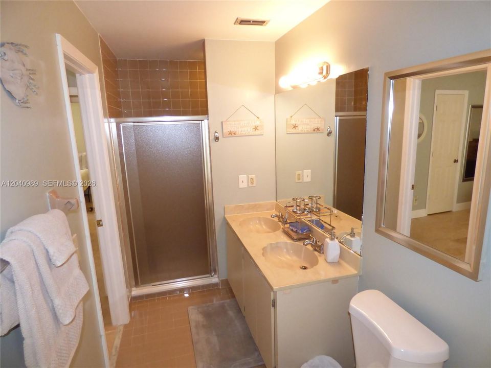 For Rent: $2,800 (2 beds, 2 baths, 1578 Square Feet)