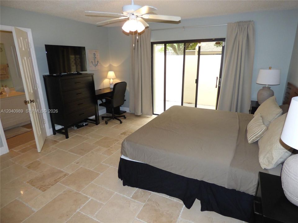For Rent: $2,800 (2 beds, 2 baths, 1578 Square Feet)