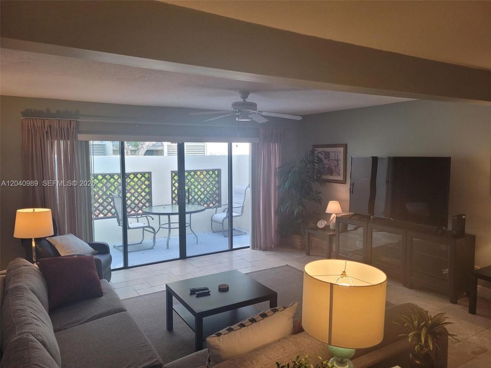 For Rent: $2,800 (2 beds, 2 baths, 1578 Square Feet)
