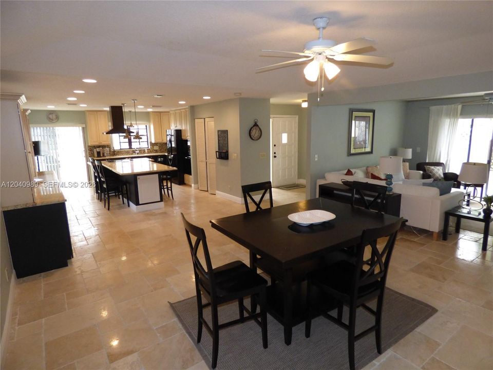 For Rent: $2,800 (2 beds, 2 baths, 1578 Square Feet)
