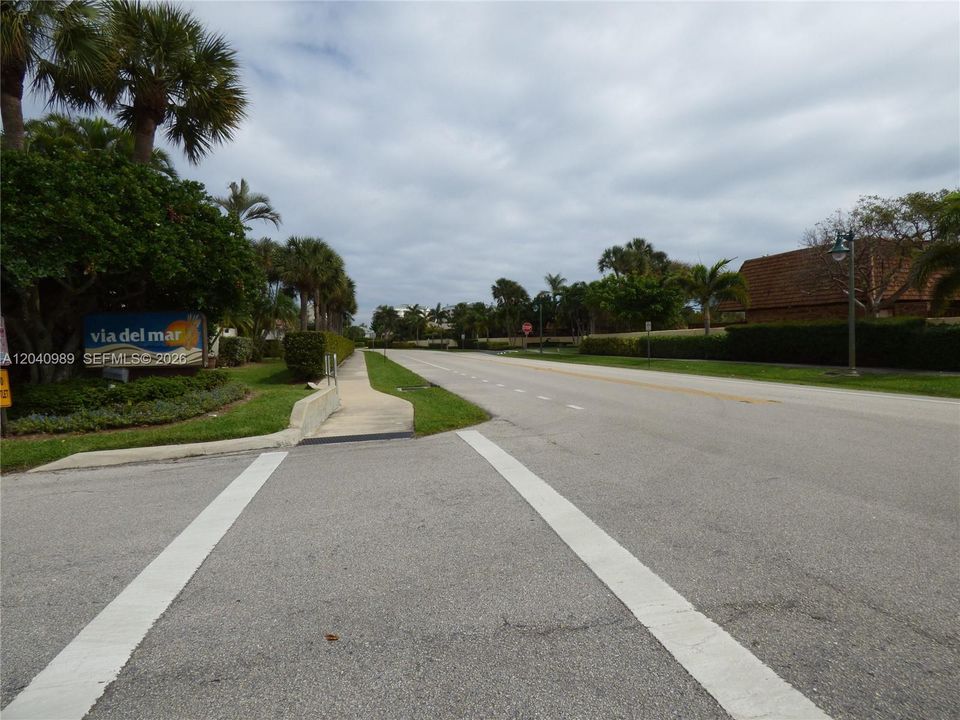 For Rent: $2,800 (2 beds, 2 baths, 1578 Square Feet)