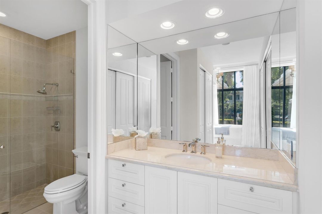 BATHROOM_1