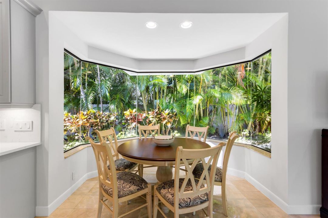 BREAKFAST_NOOK