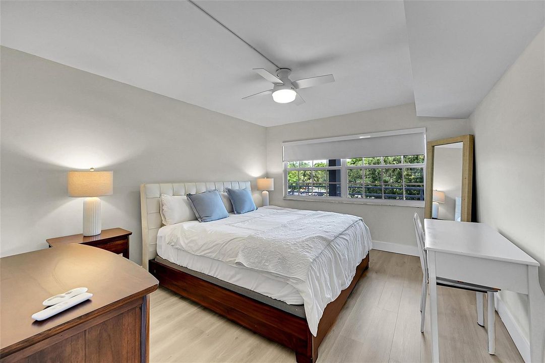 Spacious 2nd bedroom
