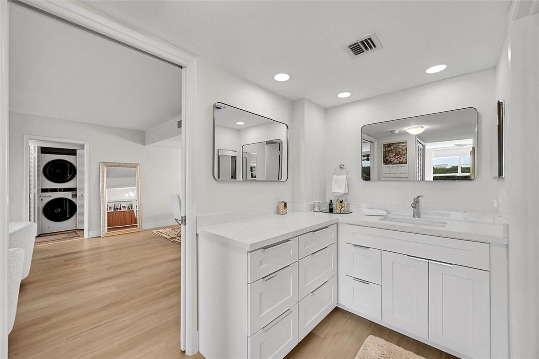 Primary En Suite Bathroom Vanity Area