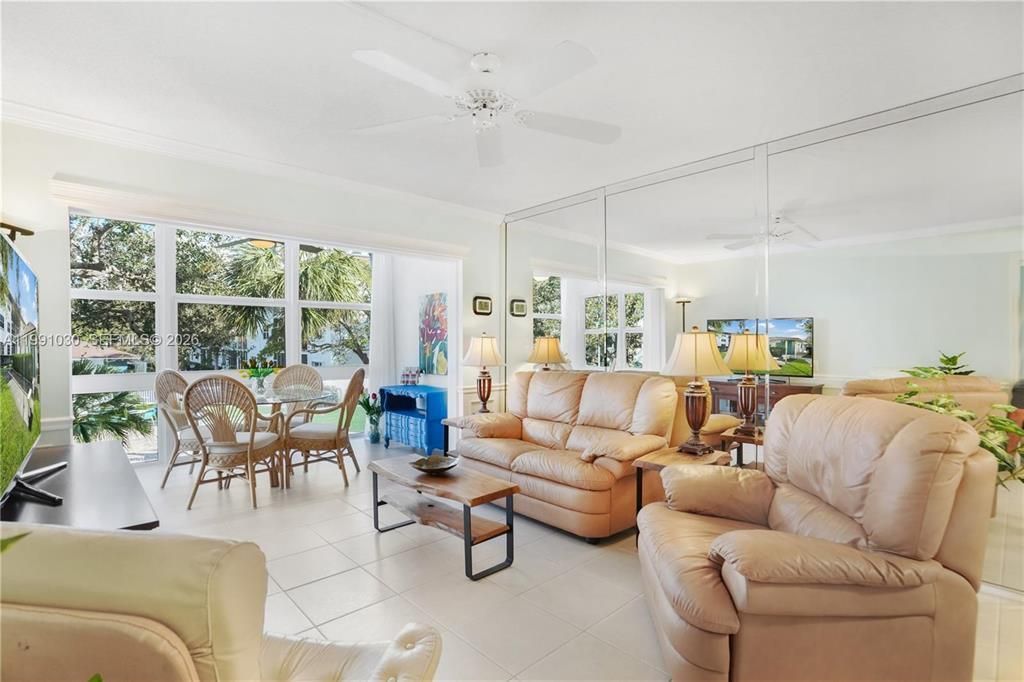 pic 1 - living room 3