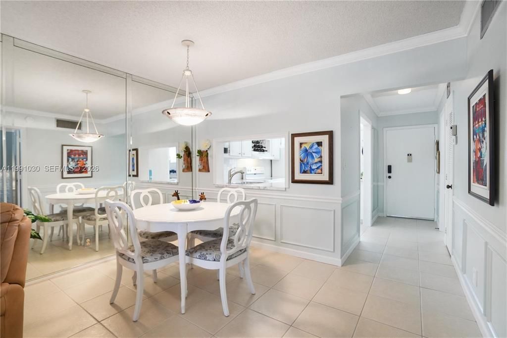 pic 1 -dinning room