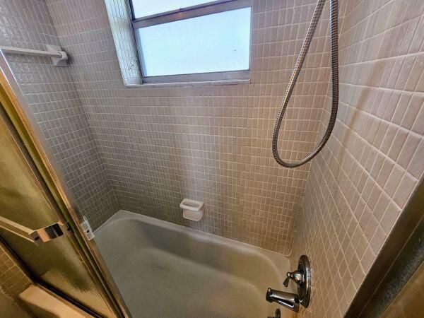 Bathtub
