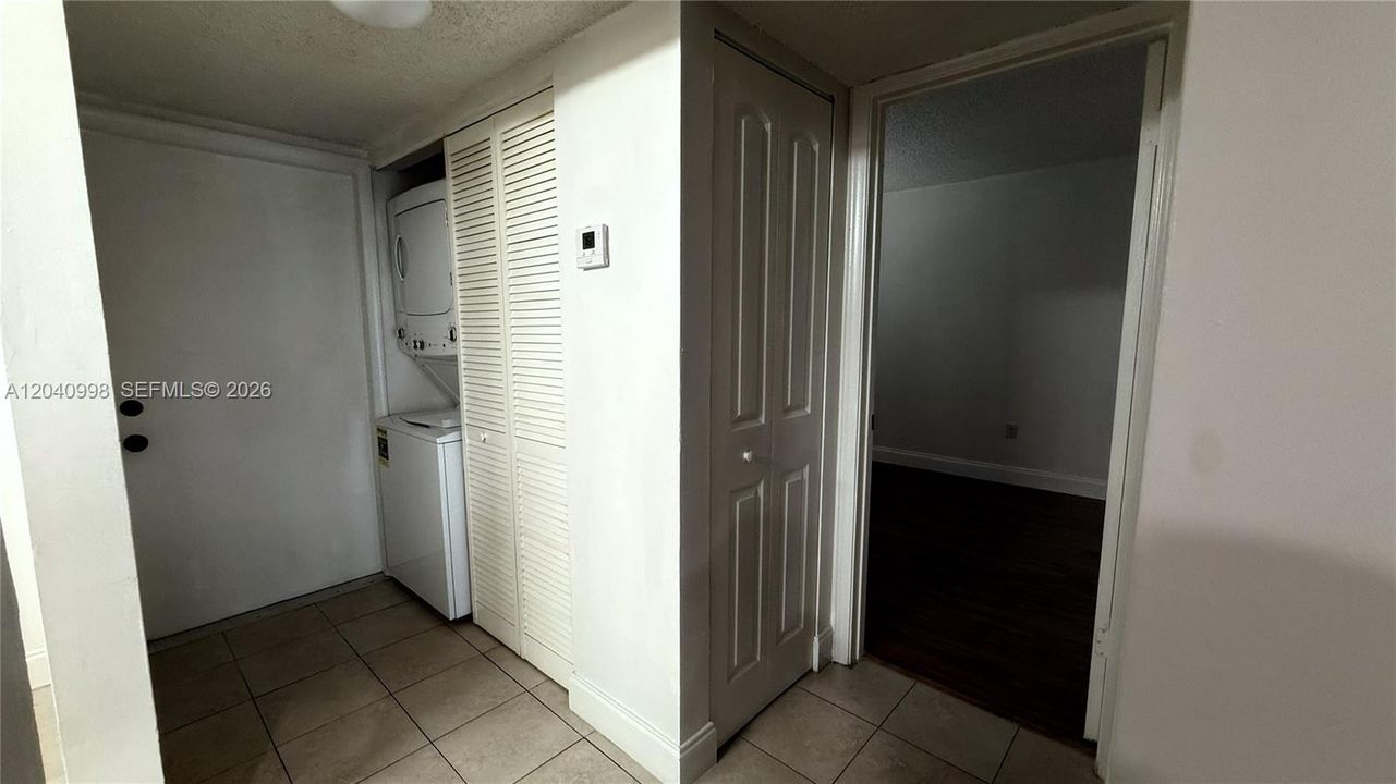 For Rent: $2,200 (2 beds, 2 baths, 787 Square Feet)